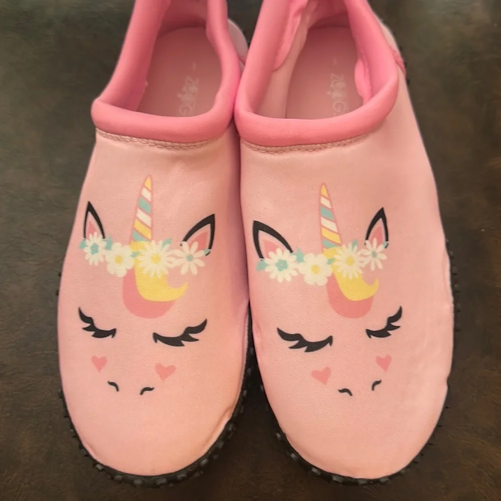 ZOOGS PINK UNICORN WATER SHOES: NEW WITH TAGS: SIZE 3